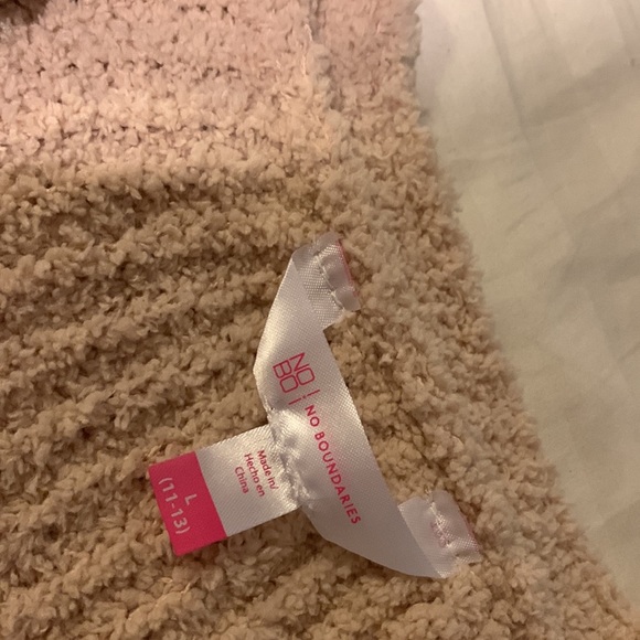 Sweater - Picture 3 of 6